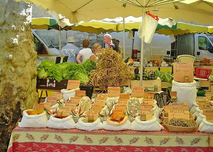 Scenic Village With Panorama Sainte-Croix-de-Verdon